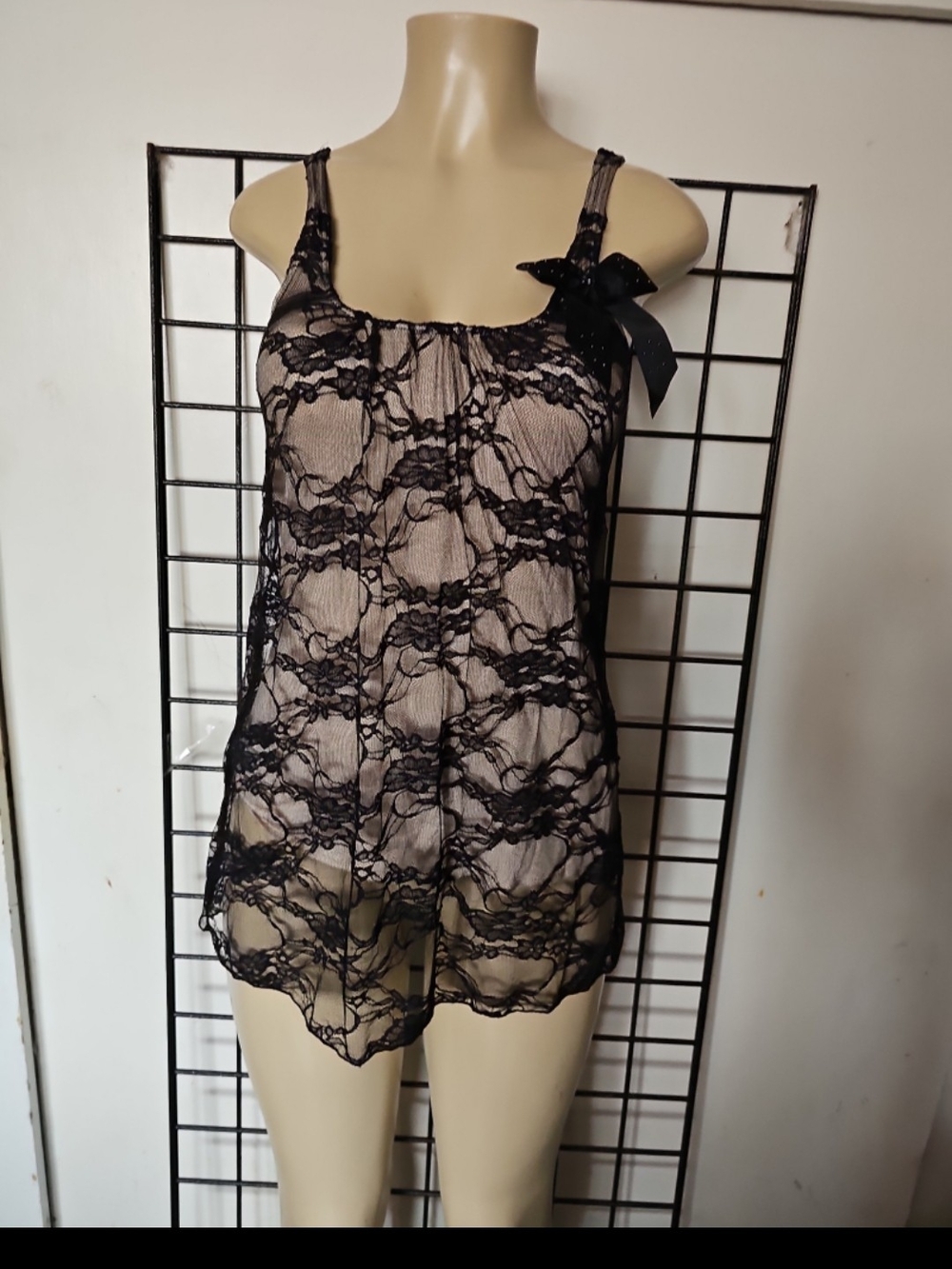 julie's closet Black Lace Sheer Camisole with Bow Accent